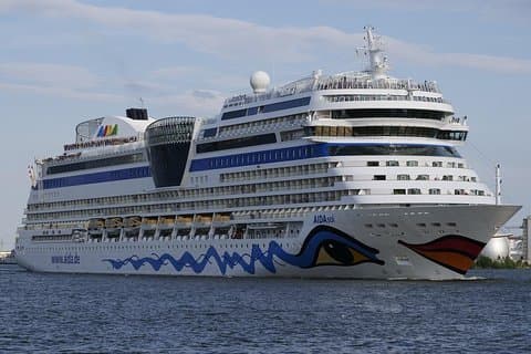 Transfer from a hotel in Amsterdam to cruise port in Amsterdam