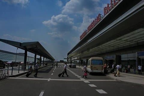 Private Transfer from Shanghai Hongqiao Train Station to Wusong Kou Cruise Port