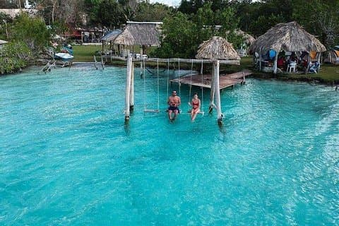 Viaggio in barca in Pontoon a Bacalar e Cenote Azul da Cancun