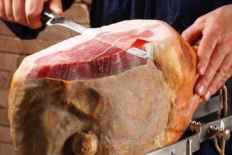 I Parma's navn: Ham og byen