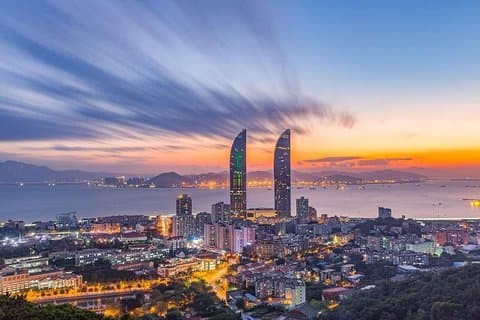 2 Days Xiamen tour to discover highlights of Xiamen and Tianluokeng Tulou