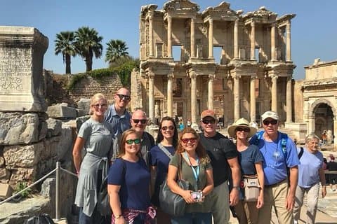 SKIP-THE-LINE: Visite privée du best-seller Ephesus & Mary's House par les habitants