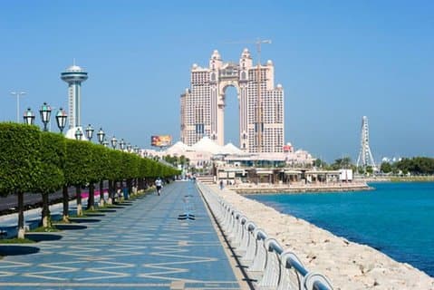Tour della città di mezza giornata ad Abu Dhabi
