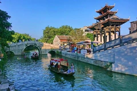 Excursion privée d'une journée au jardin Foshan Qinghui et à la ville aquatique de Fengjian au départ de Guangzhou