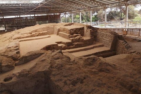 Omvisning i pyramidene i Túcume, Sicán-museet og bytur i Lambayeque