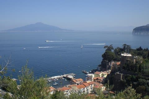 Private transfer from Rome to Sorrento