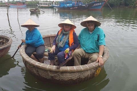 Visite de la campagne de Hoi An: bateau à panier, tour de buffle, agriculture et classe de fabrication de lanternes
