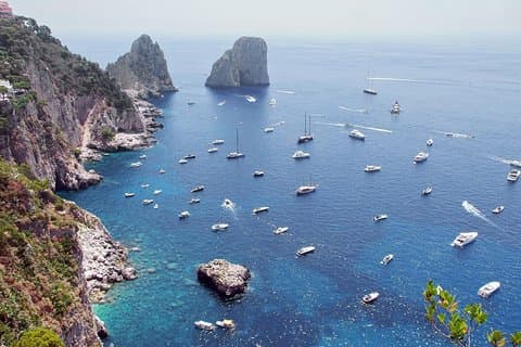 Stressfreie Kleingruppentour: Insel Capri und Blaue Grotte von Sorrento