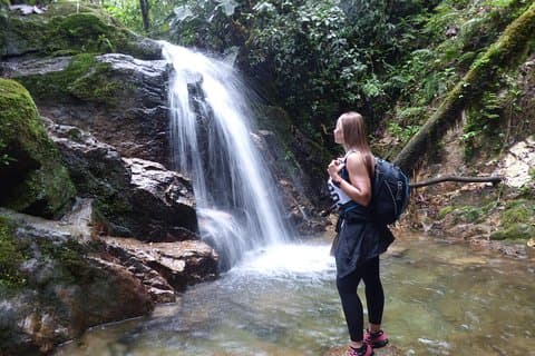 Wandelen Watervallen van El Cristalino, Guatapé