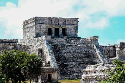 4x1: Coba, Cenote, Tulum og Playa del Carmen Tour fra Cancun