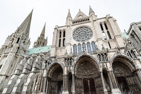 Private Chartres with Minivan