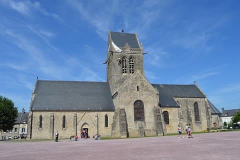 Visite privée guidée du débarquement américain au départ du port de croisière de Cherbourg