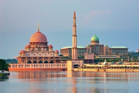 Visite de la ville de Malacca à la ville de Kuala Lumpur EN-ROUTE Putrajaya City Tour