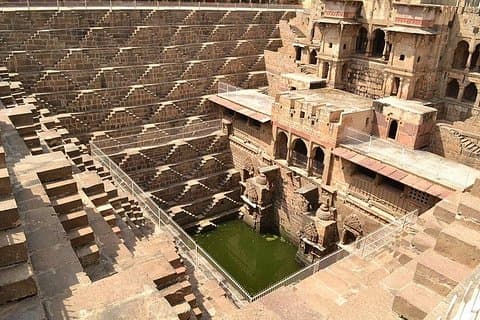 Same Day Tour Of Abhaneri og Bhangarh Fort