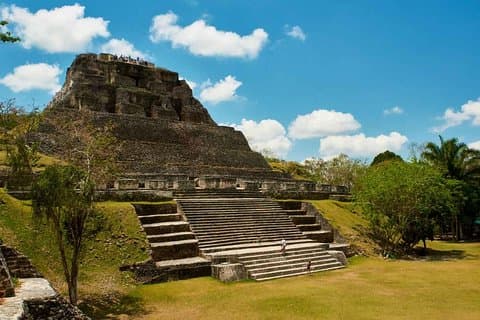 Ruine maya privée de Xunantunich avec déjeuner local de Belize City