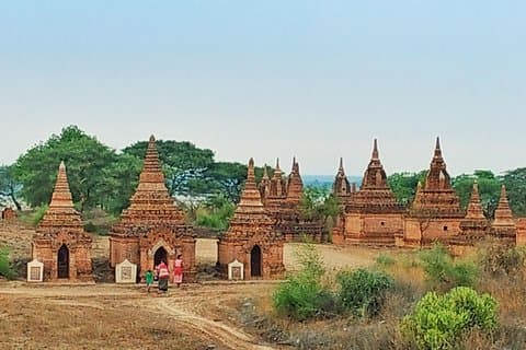 Bagan Sightseeing Tour door privégids en auto