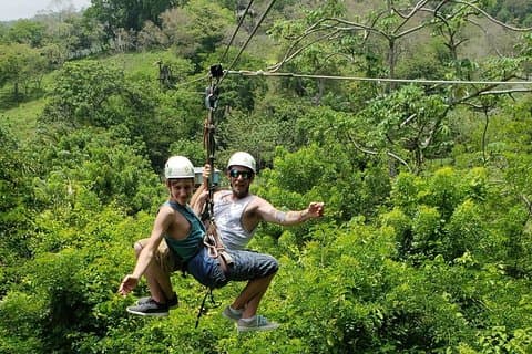 ROATAN: Zipline-Sloths-Snorkeling-City Tour Chocolate & Rum