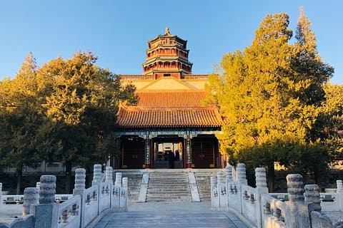Tour privado a pie de 4 horas por el Palacio de Verano en Beijing