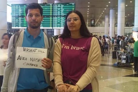 Kuala Lumpur International Airport To Cameron Highlands EN-ROUTE Batu Caves Tour