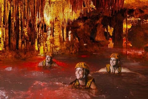 Besøk Xplor Fuego All Inclusive fra Cancun og Riviera Maya