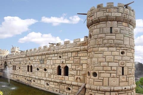 Discovering Lebanon: Deir el Qamar, Beiteddine & Moussa Castle