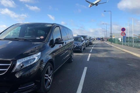 Transfert privé de l'aéroport de Beauvais à Disneyland ou retour