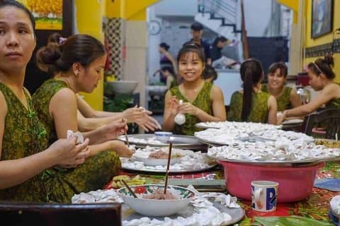 Essential Street Food Tour of Hoi An: A Culinary Adventure