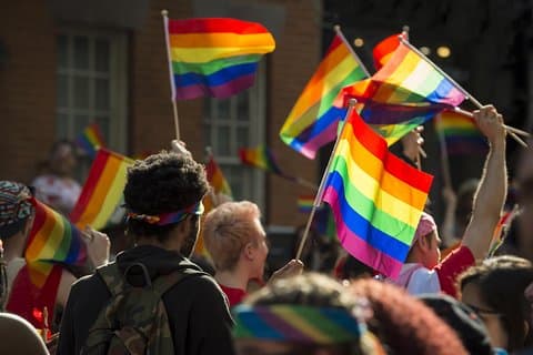 LGBTQ+ Berlin: Privat gå- eller biltur