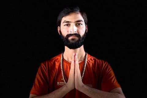 GRUPO YOGA - INICIADO / AVANÇADO - Sunrise Yoga with Ayush in Varanasi