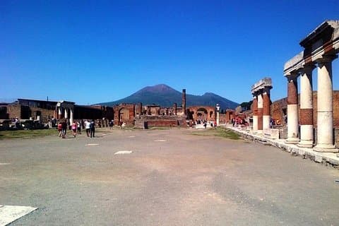 Rundgang durch Pompeji und das Archäologische Museum von Neapel mit einem echten Archäologen