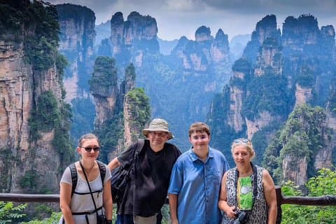 2-Day Private Tour to Mt.AVATAR & Glass Bridge & Mt.Tianmen