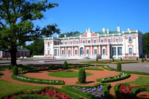 ジョインインショアエクスカーション:カドリオルグとピリタのタリン旧市街