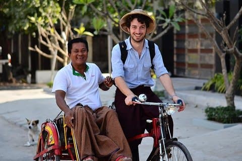 Halvdag Yangon Local Adventure Tour