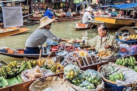 Bangkok Train Market og Floating Market Excursion