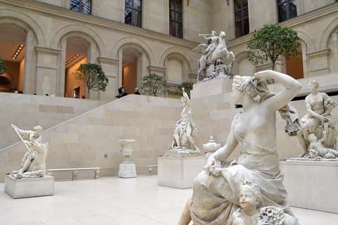 Paris in a Day with Louvre Museum and Seine River Cruise Tickets