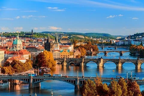 Prague private day tour from Vienna ( local guide )
