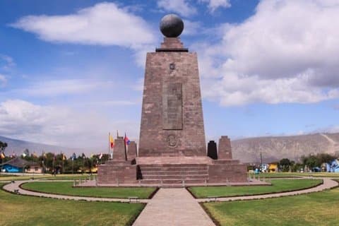 Ganztägige Stadtrundfahrt durch Quito und Besuch der Mitte der Welt