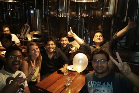 Pune: Pub Crawl (3 Hours Guided Bar Hopping Tour)