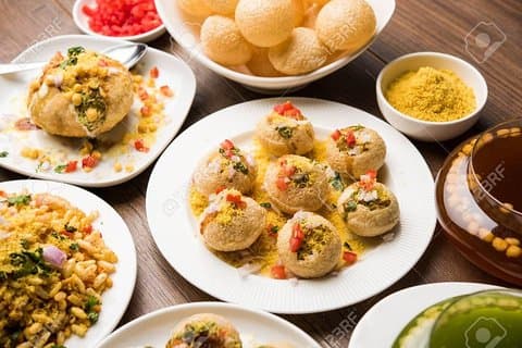 Food tasting tour with slum tour