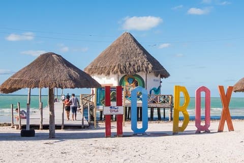 Upptäck Holbox, den mest färgstarka ön. Inkluderar Cenote & Passion Island