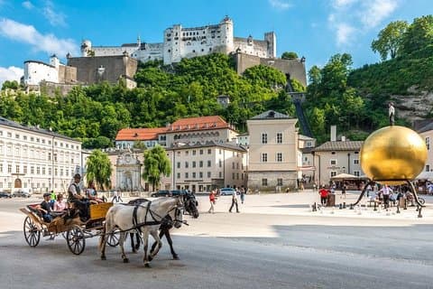 Viaje privado de día completo desde Viena a Salzburgo