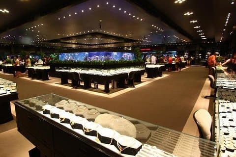 Returner hotelloverføringer til Gems Gallery Pattaya (smykker)