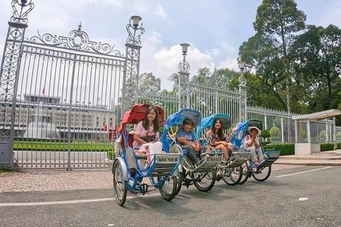 1 hora de viagem cíclica combinada com refeição em família vietnamita