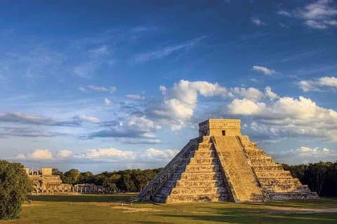 Chichen Itza Basic &Valladolid & Chichikan von Playa del Carmen