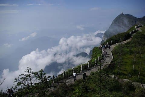 2 dages Leshan Mt.Emei High Speed Train Tour