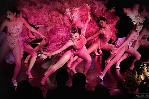 Danza Clásica Tailandesa con Set Tailandés Cena y Espectáculo de Cabaret de Calipso