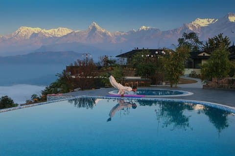 Den middelalderske Kathmandu og vakre byturen til Pokhara.
