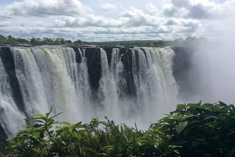 Victoria Fall bereist Sambia