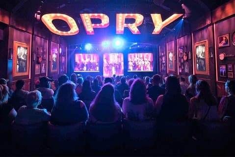 Grand Ole Opry Entré med Post-Show Backstage Tour