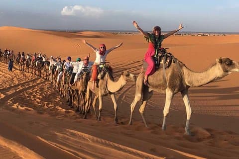 grupo compartido Fez a Fez a través de Merzouga Desert Tour 2 días / 1 noche